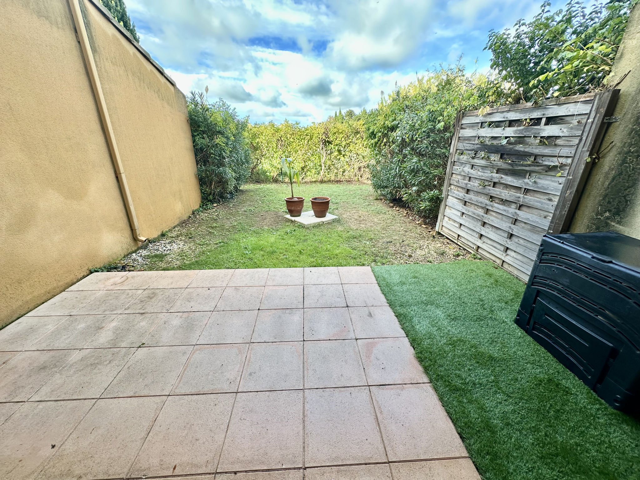 Terrasse couverte et Jardin Ouest au calme